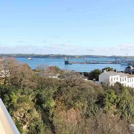 4 Porth Gwel, Sea View & Parking Apartment Falmouth Exterior photo